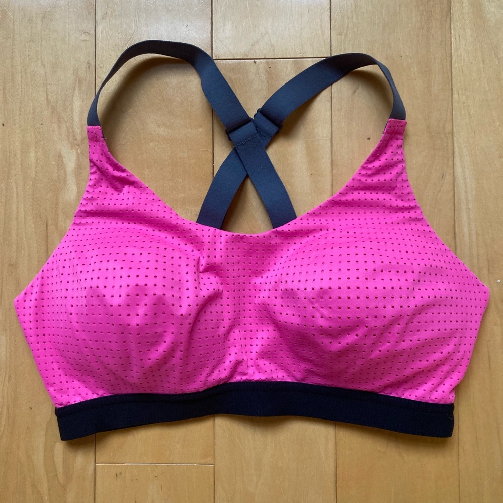 Victoria Sport Women's Crossback Sports Bra
